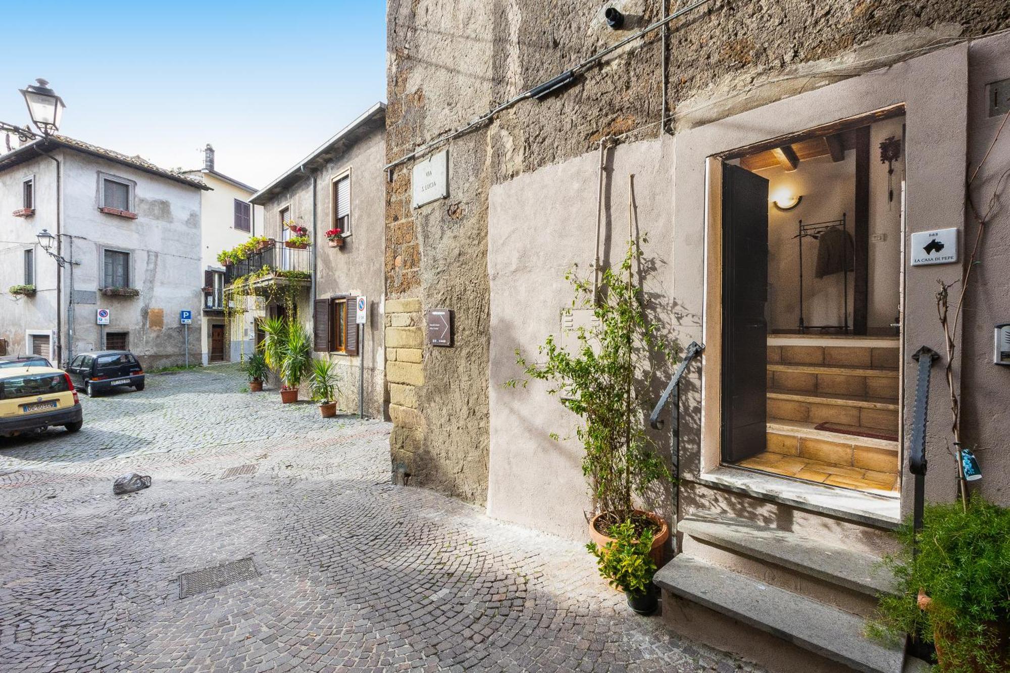 La Casa Di Pepe Bed & Breakfast Sutri Dış mekan fotoğraf